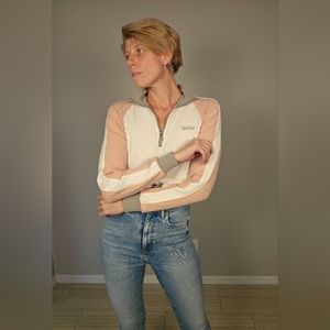 Maniere De Voir Crop